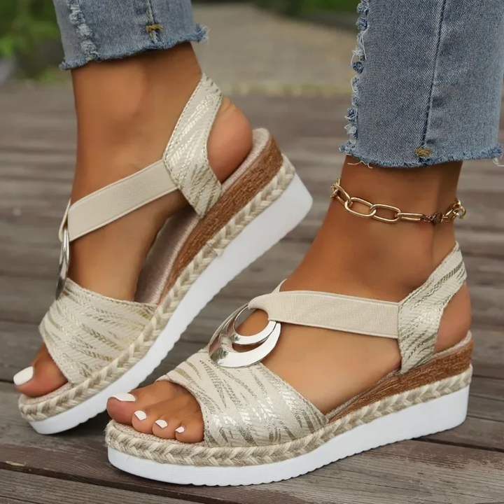 Komfortable sandaler med plateå
