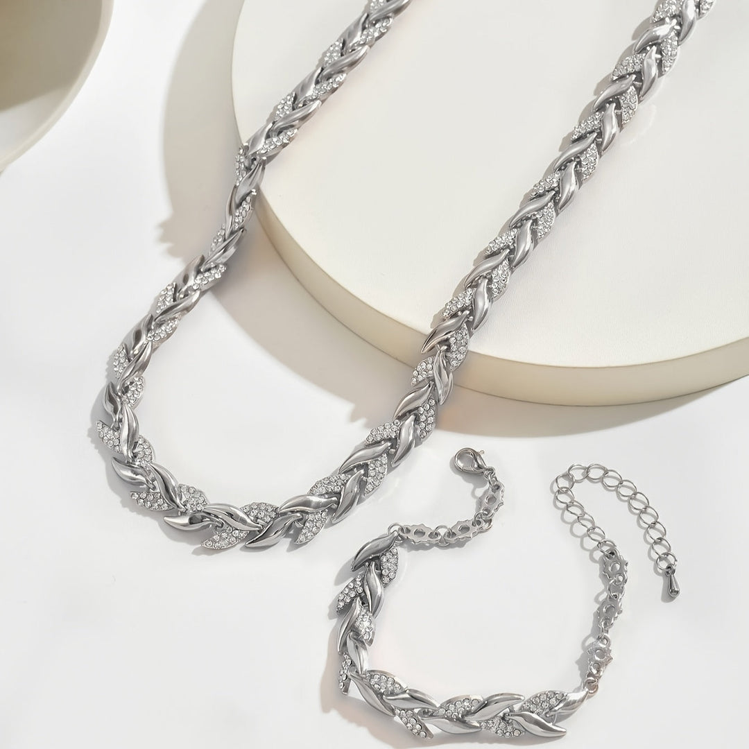 Elegant smykkesett med rhinestones og glass – Fishtail