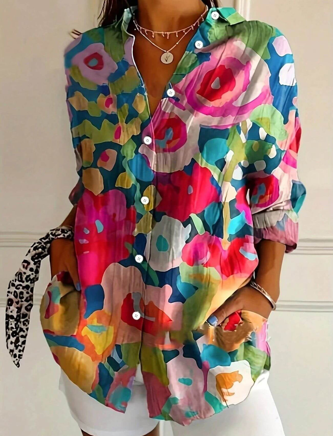 Caroline – Komfortabel Bluse med Fargerikt Blomsterprint