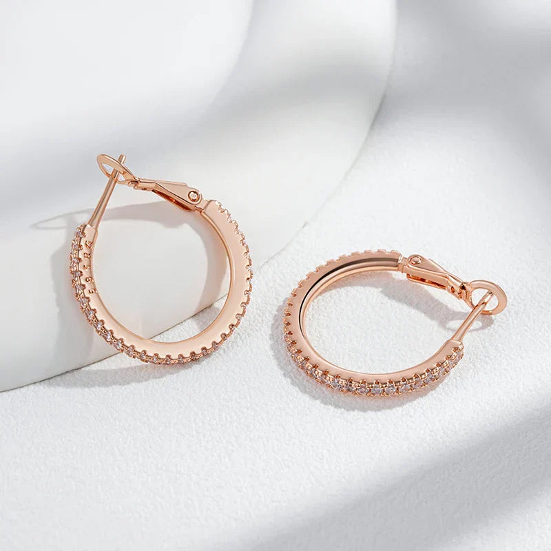 Elegante roségulløreringer