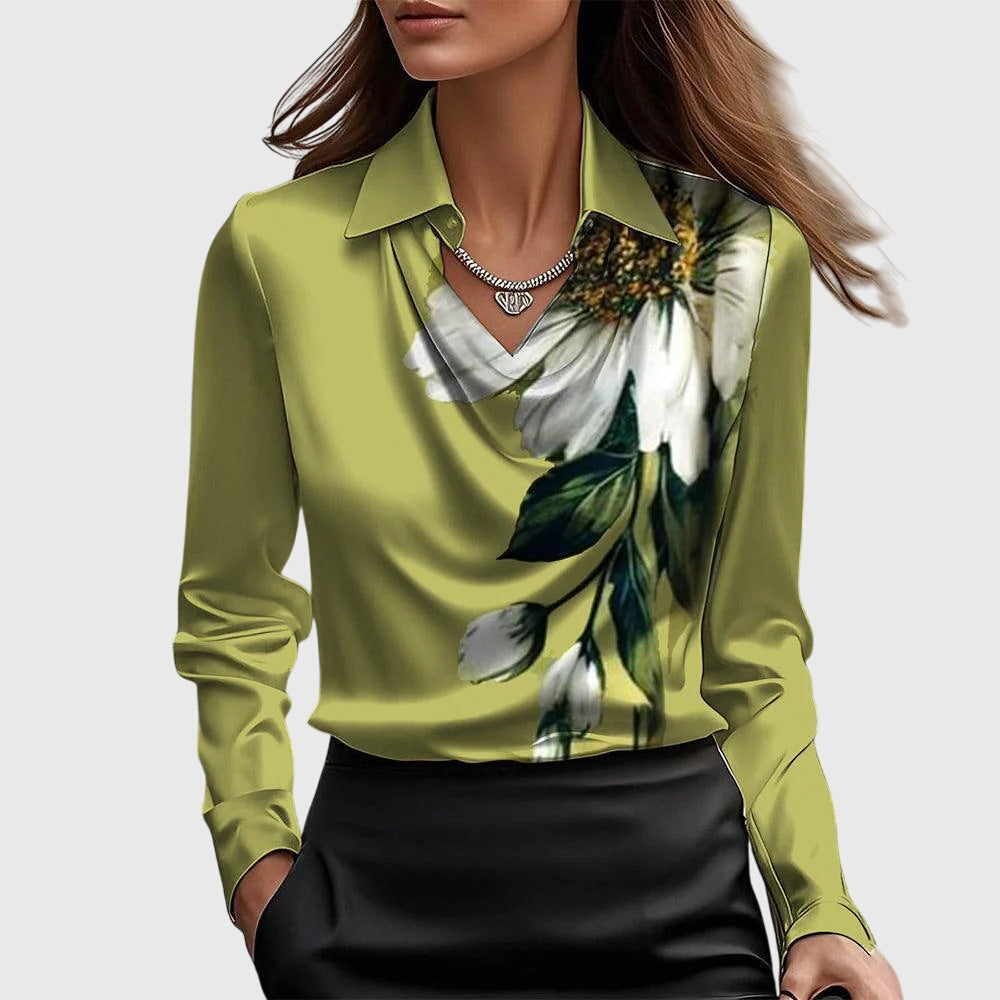 Bodil | Elegant bluse i skinnende sateng